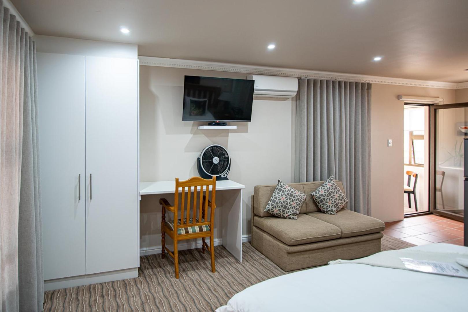Guesthouse De Tijger Lodge Пароу Екстериор снимка