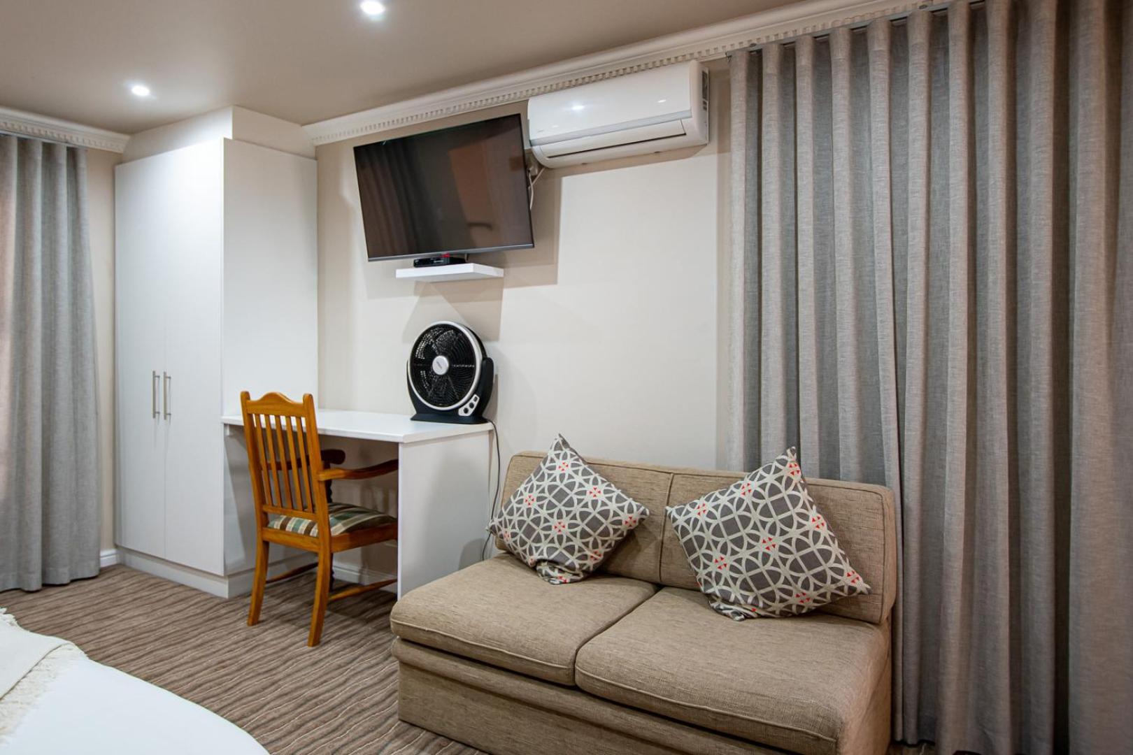Guesthouse De Tijger Lodge Пароу Екстериор снимка