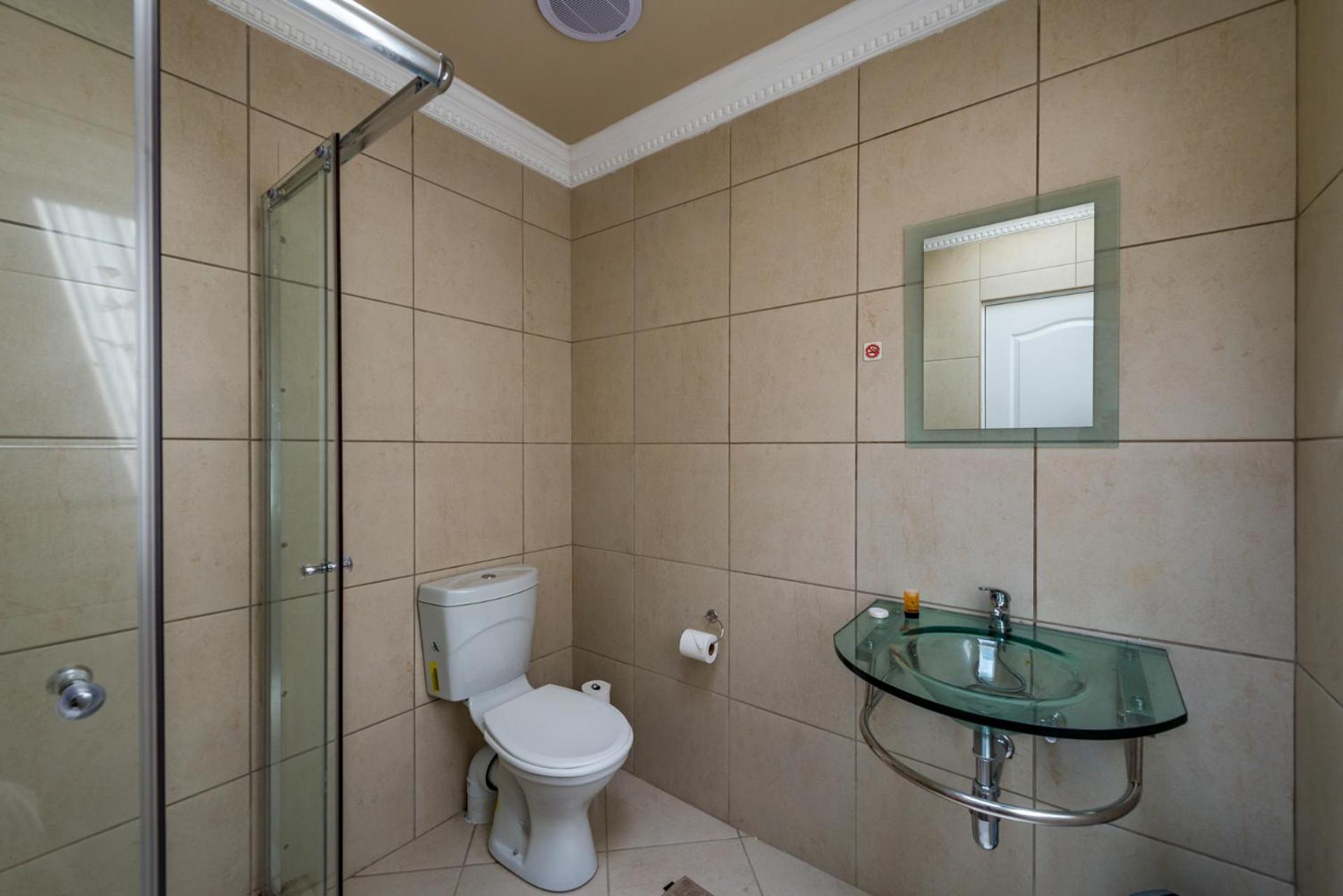 Guesthouse De Tijger Lodge Пароу Екстериор снимка