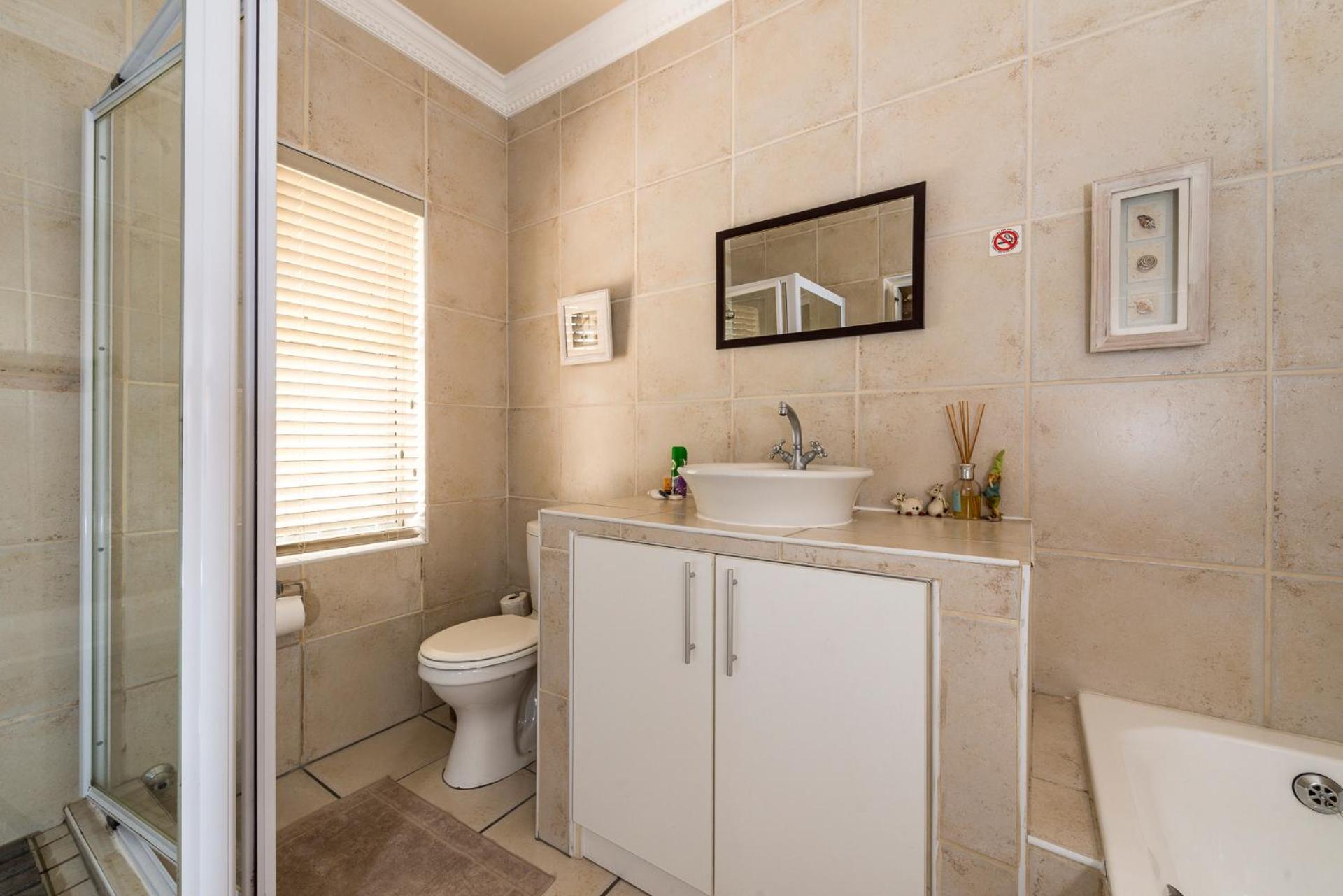 Guesthouse De Tijger Lodge Пароу Екстериор снимка