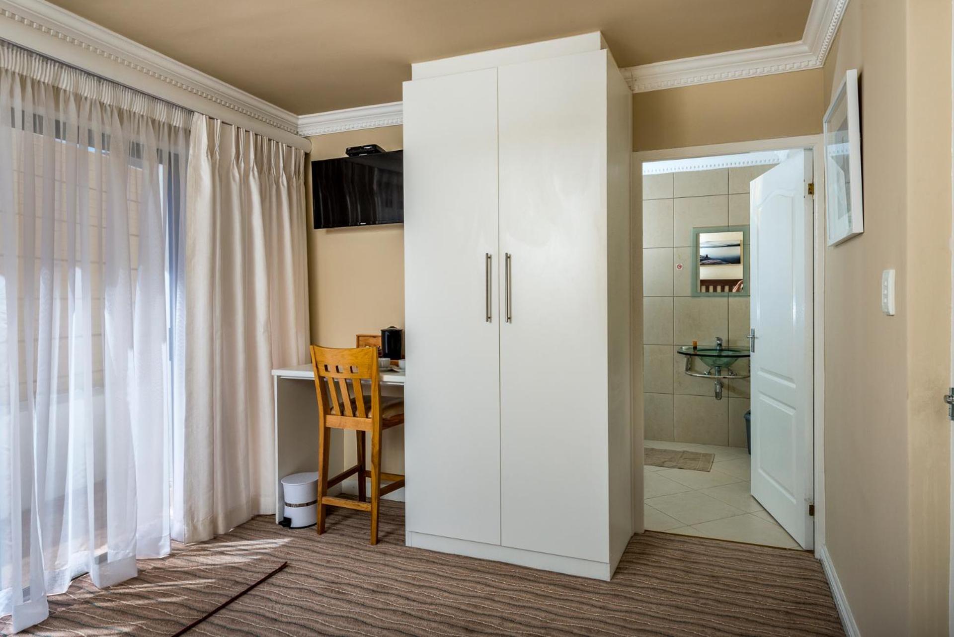 Guesthouse De Tijger Lodge Пароу Екстериор снимка