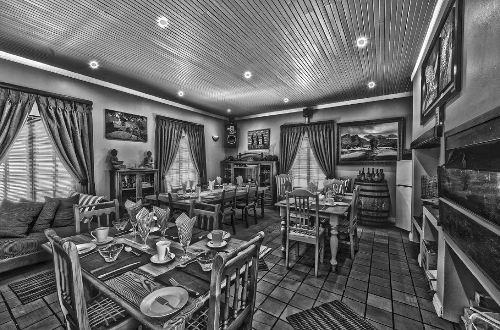 Guesthouse De Tijger Lodge Пароу Екстериор снимка