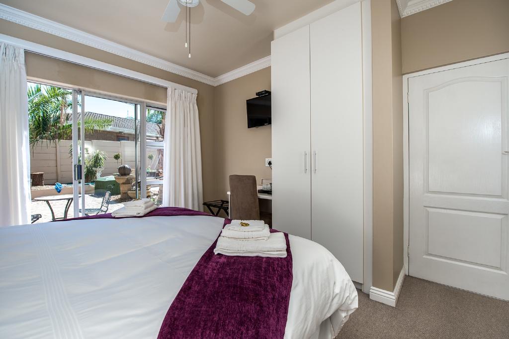 Guesthouse De Tijger Lodge Пароу Стая снимка