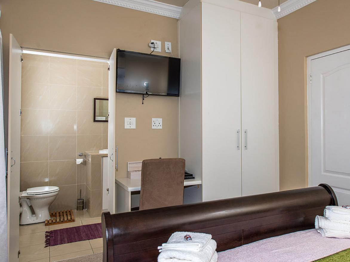Guesthouse De Tijger Lodge Пароу Екстериор снимка