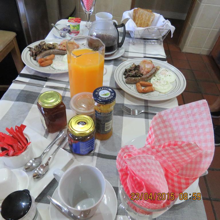 Guesthouse De Tijger Lodge Пароу Екстериор снимка